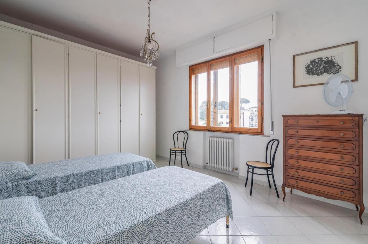 Apartamento Comfy Flat Steps Away From Siena Station! Exterior foto