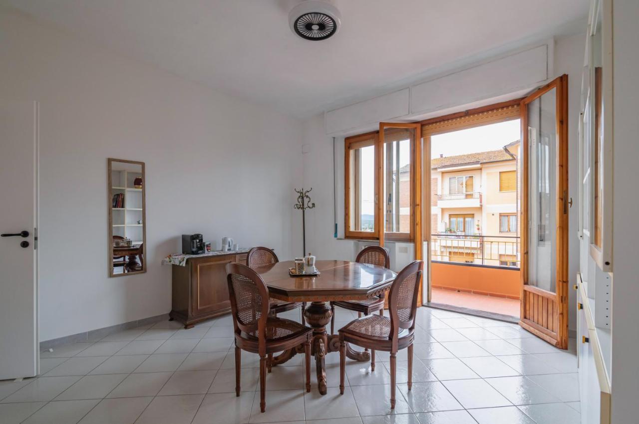 Apartamento Comfy Flat Steps Away From Siena Station! Exterior foto