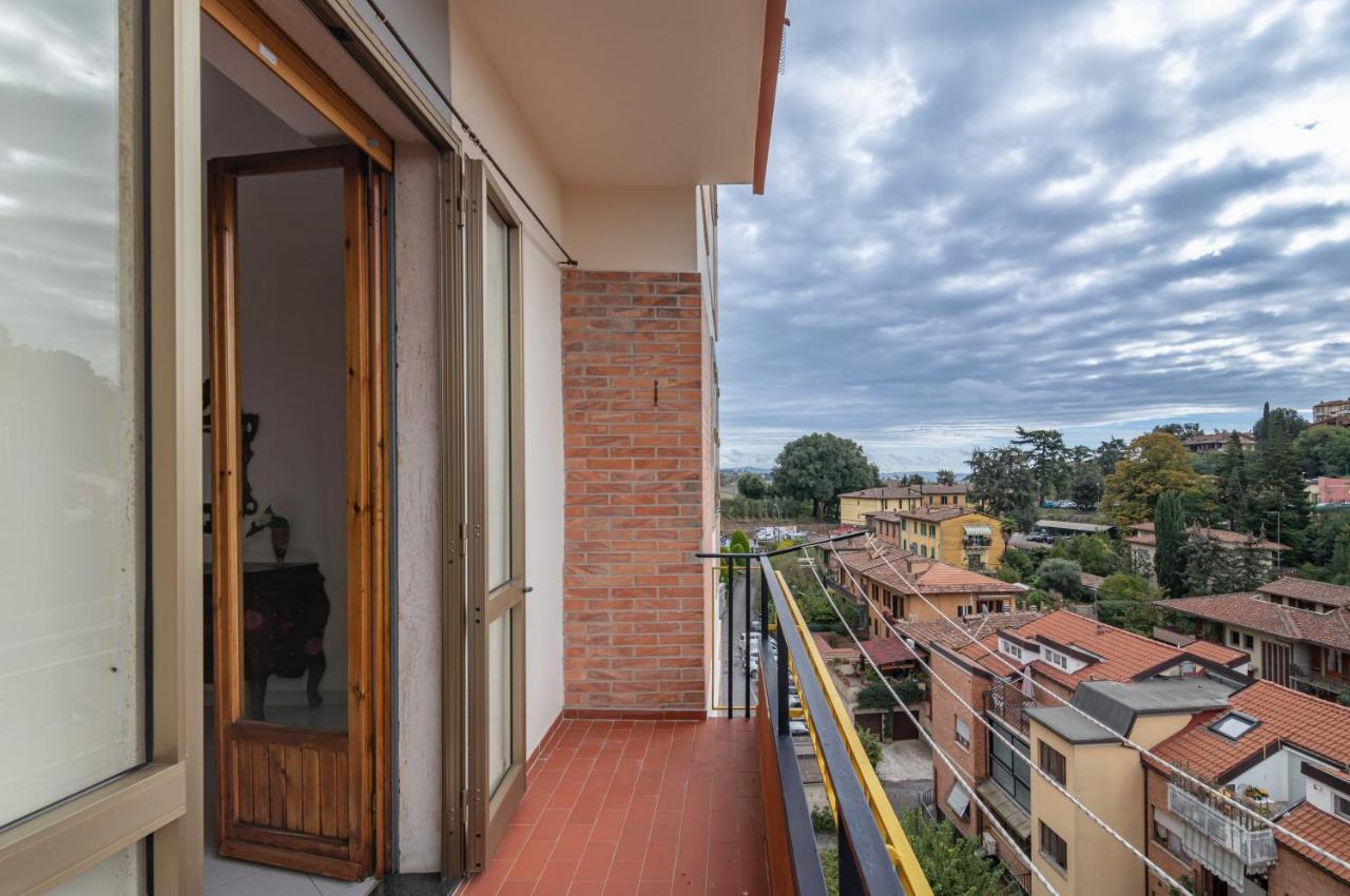 Apartamento Comfy Flat Steps Away From Siena Station! Exterior foto