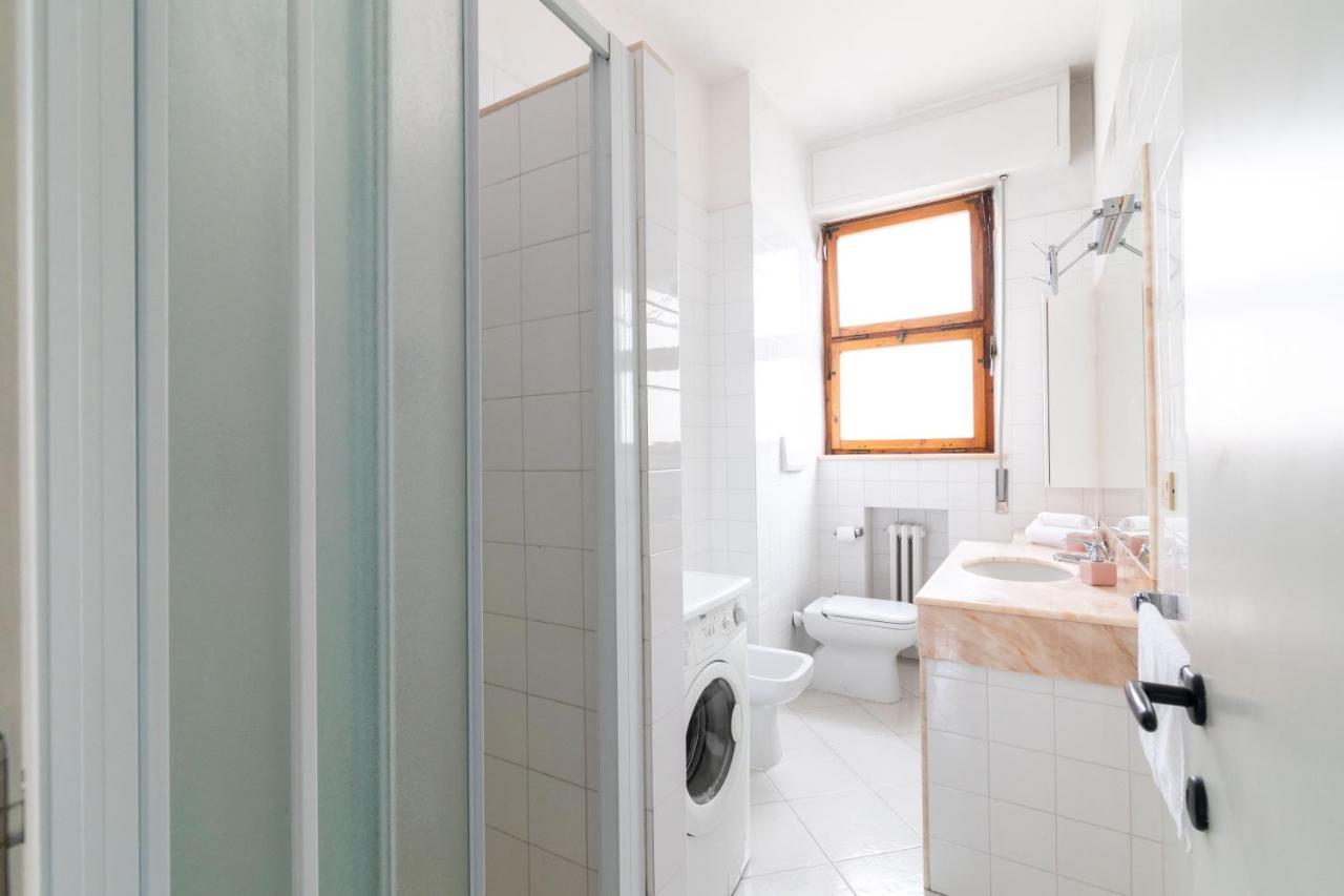 Apartamento Comfy Flat Steps Away From Siena Station! Exterior foto